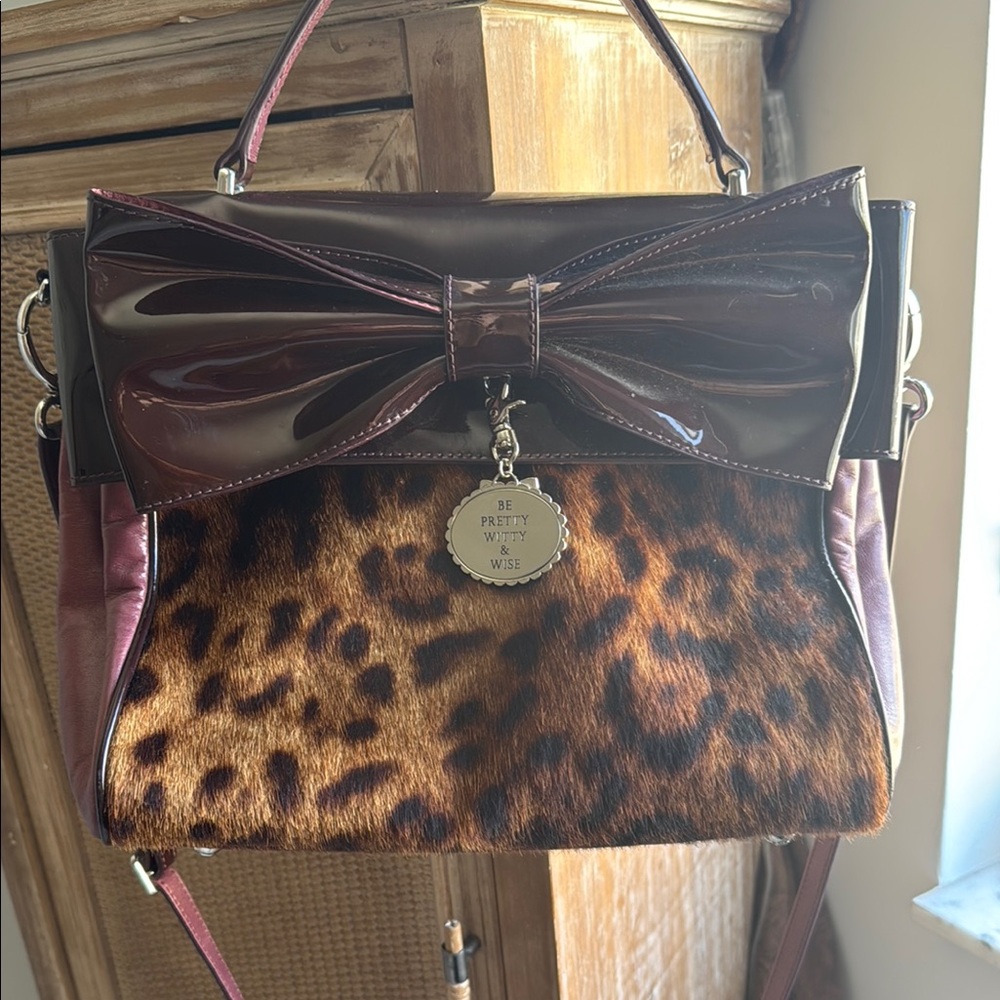 MY FLAT IN LONDON Leopard Print and Black Bow Handbag - Picture 14 of 14
